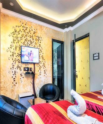Recline Hotel And Restaurant Gauripur Buitenkant foto