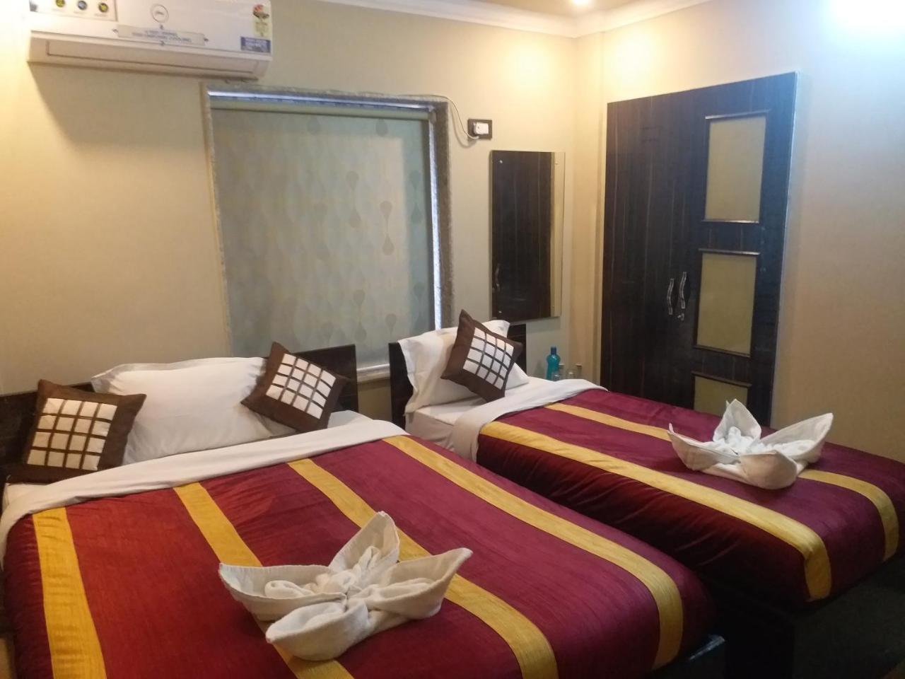 Recline Hotel And Restaurant Gauripur Buitenkant foto