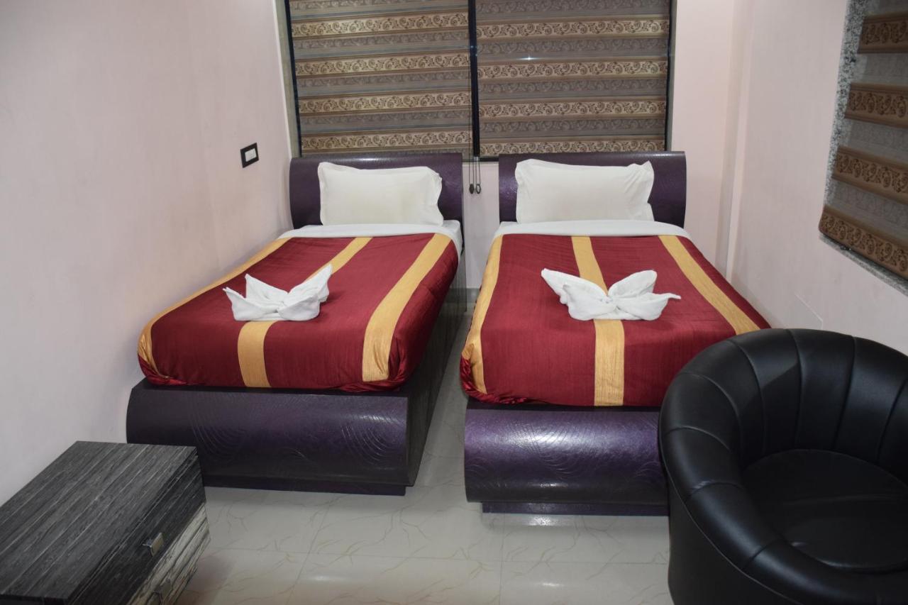 Recline Hotel And Restaurant Gauripur Buitenkant foto